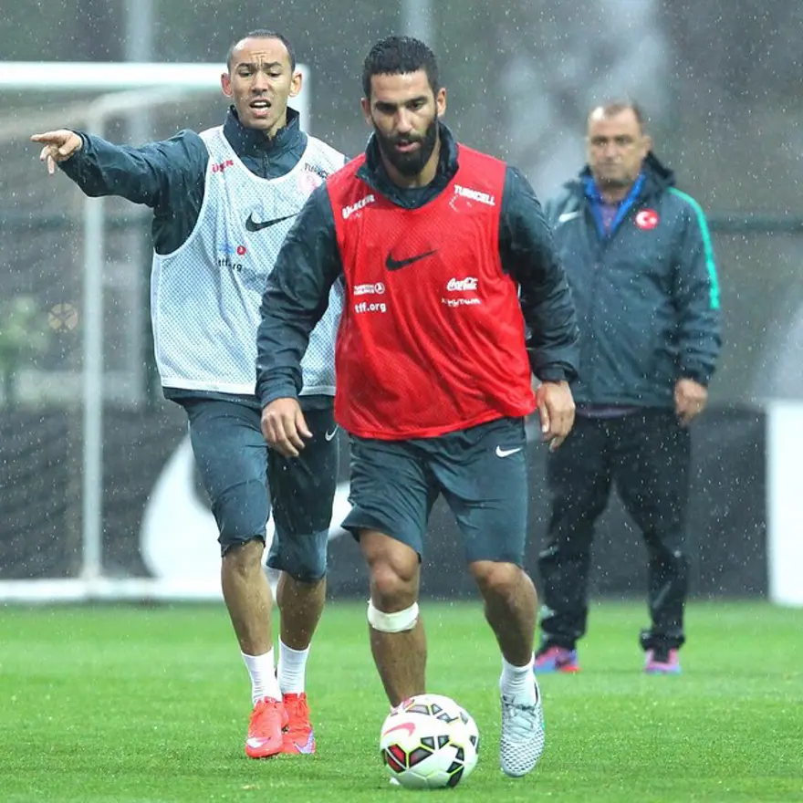 Arda Turan'ın 15 milyon euroluk malikanesi 248 Arda Turan'ın 15 milyon euroluk malikanesi 248