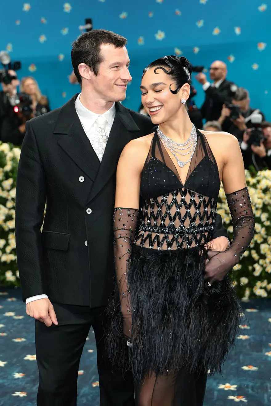 Met Gala kırmızı halısı | Yılın moda olayında Rihanna yine hamile! 3 Met Gala kırmızı halısı | Yılın moda olayında Rihanna yine hamile! 3
