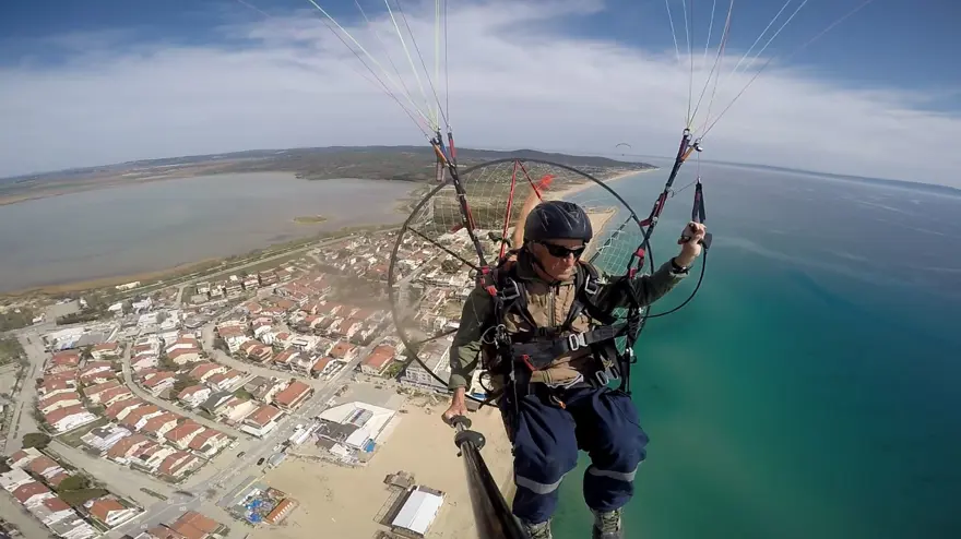 Paramotorla 15 yıldır havadan çektiği görüntülerle bölgenin görsel arşivini tutuyor 5 Paramotorla 15 yıldır havadan çektiği görüntülerle bölgenin görsel arşivini tutuyor 5