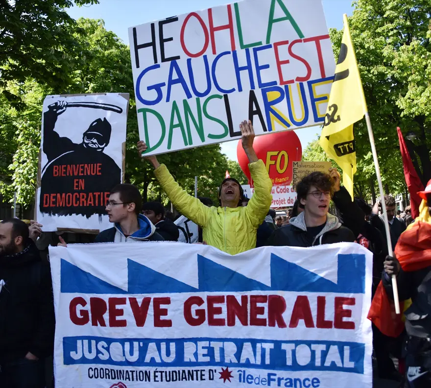 Fransa'daki çalışma yasası protesto edildi 13