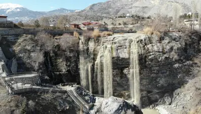 Tortum Şelalesi can suyuna kavuştu