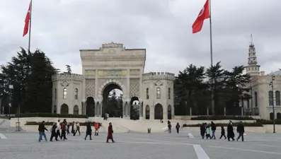 İstanbul Üniversitesi'ndeki dersliklere ziyaretçi girdi iddiası: Üniversite yönetiminden açıklama