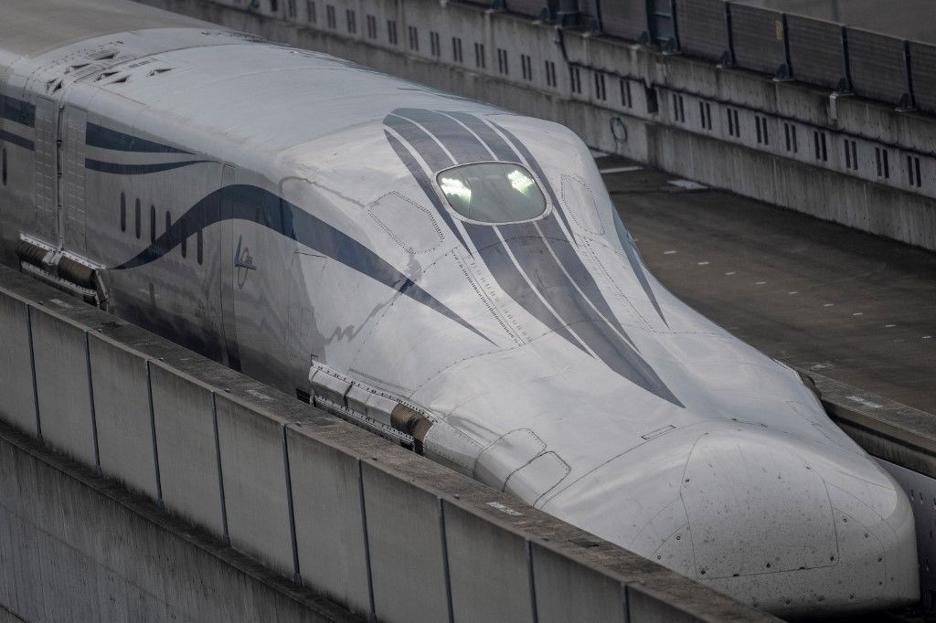 Japonya'nın yeni hızlı treni: Gözle görülemeyecek kadar hızlı!