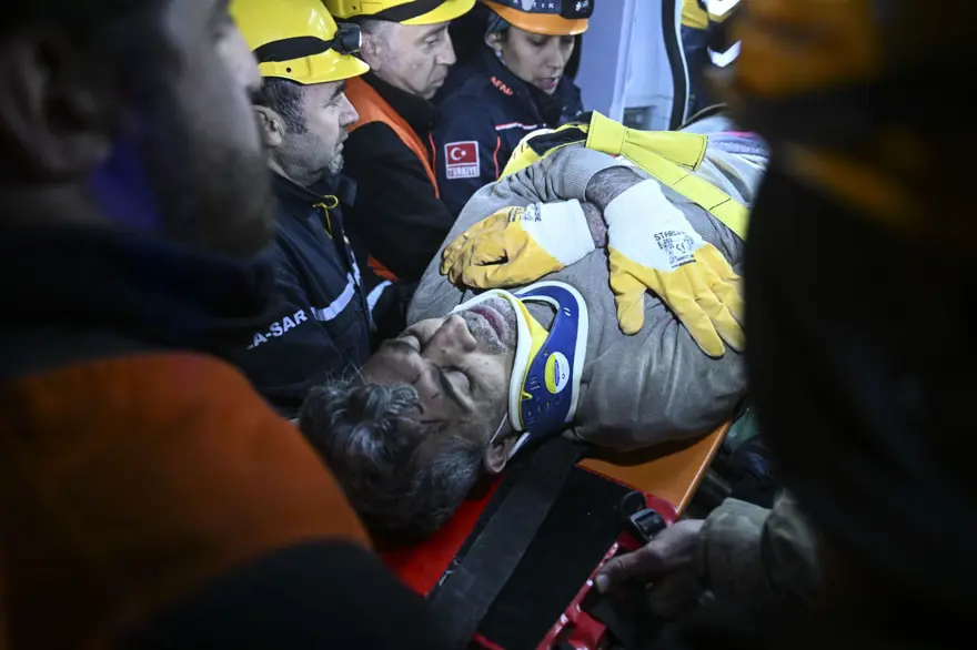 BİR ÇİFT 88 SAAT SONRA KURTARILDI 17
