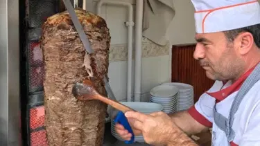 Döner ustası evinde ölü bulundu