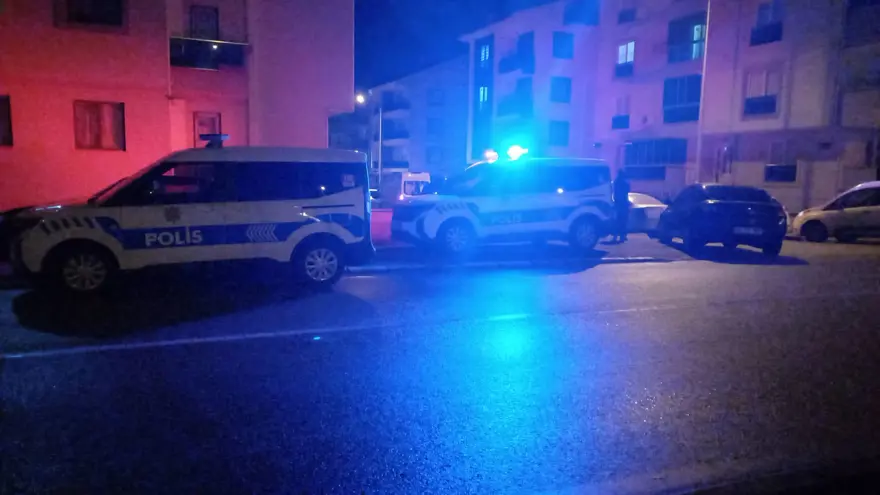 Balıkesir’de 4 saat süren rehinekrizi: Rehin aldığı kadına bıçakla saldırdı, polis etkisiz hale getirdi 