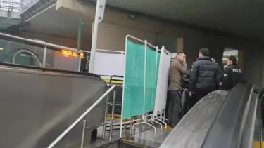 Zincirlikuyu metrobüs istasyonunda feci ölüm
