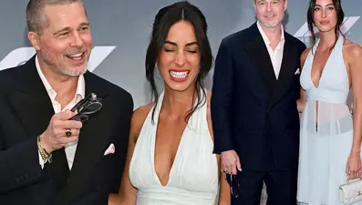 Brad Pitt yeni filminin galasında sevgilisiyle el ele poz verdi