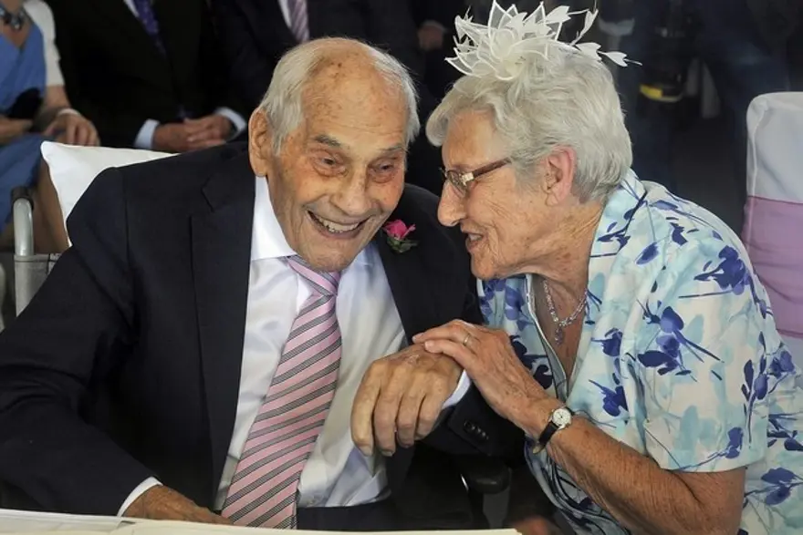 Dünyanın en yaşlı gelin ve damadı muradına erdi 5