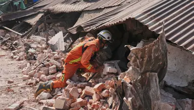 Myanmar'daki depremlerde can kaybı 3 bin 471'e yükseldi