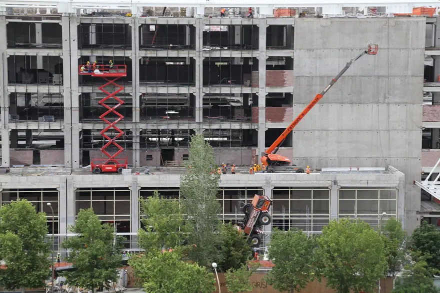 YHT Garaj inşaatında kaza 1