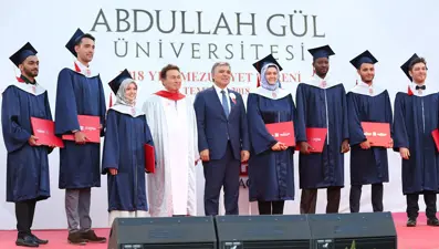 Abdullah Gül, AGÜ mezuniyet törenine katıldı