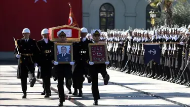 Eski Deniz Kuvvetleri Komutanı Vural Bayazıt son yolcuğuna uğurlandı