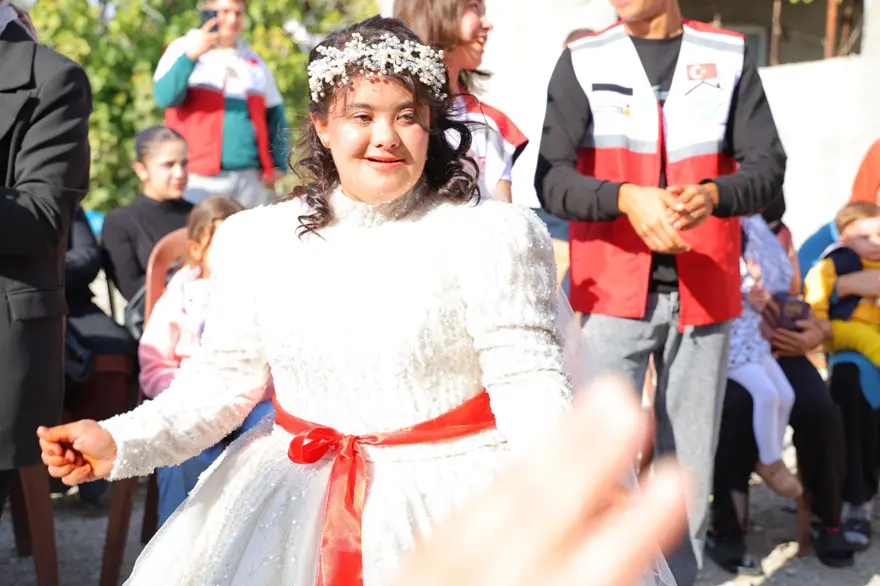 33 yaşındaki Down sendromlu Melek'in hayali gerçek oldu 