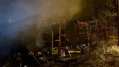 Bursa’da karavan yangını: Araçlar küle döndü