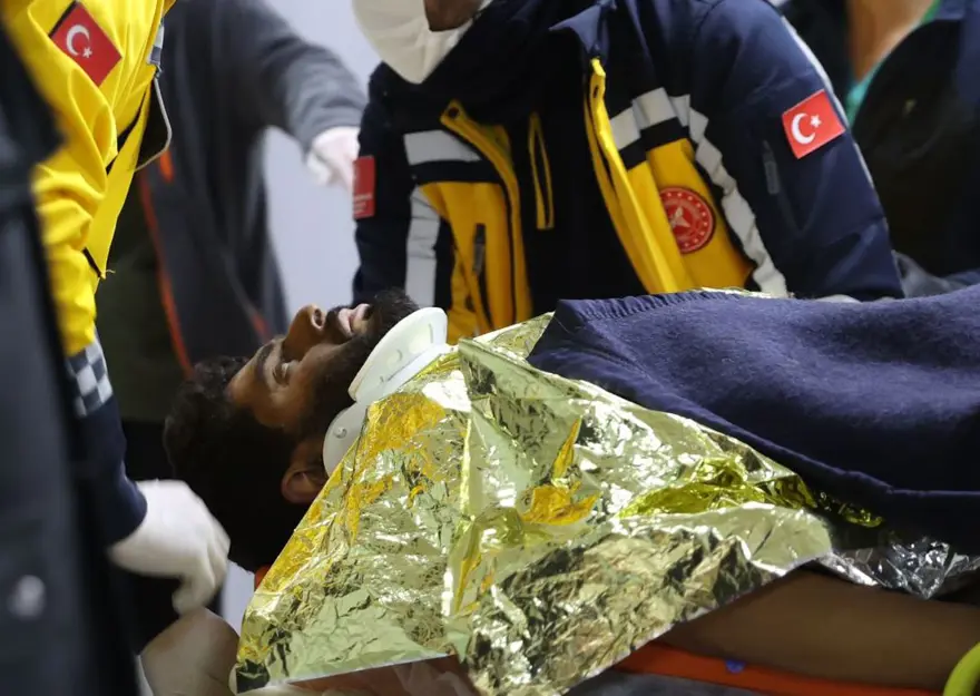 Deprem bölgesinden mucize kurtuluşlar 2