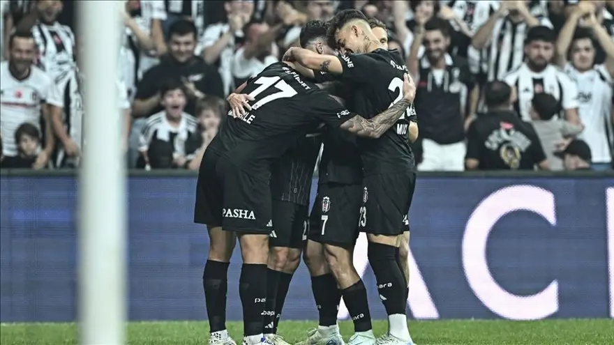 İKİ TAKIM ARASINDAKİ TÜM MAÇLARI AJAX KAZANDI 3 İKİ TAKIM ARASINDAKİ TÜM MAÇLARI AJAX KAZANDI 3