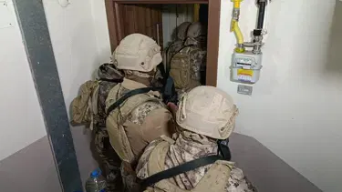 Edirne'de özel harekat baskınında 26 gözaltı