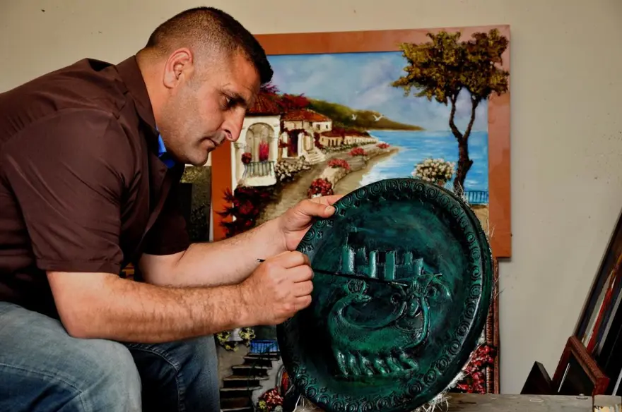 Kozalaklardan sanat eserine 10