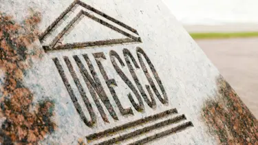 PTT'den UNESCO'nun 75. Kuruluş Yıl Dönümü konulu özel gün zarfı