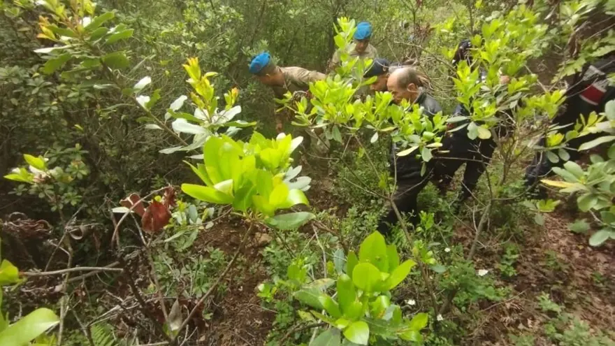 BİR KEMİK PARÇASI DAHA BULUNDU 3 BİR KEMİK PARÇASI DAHA BULUNDU 3