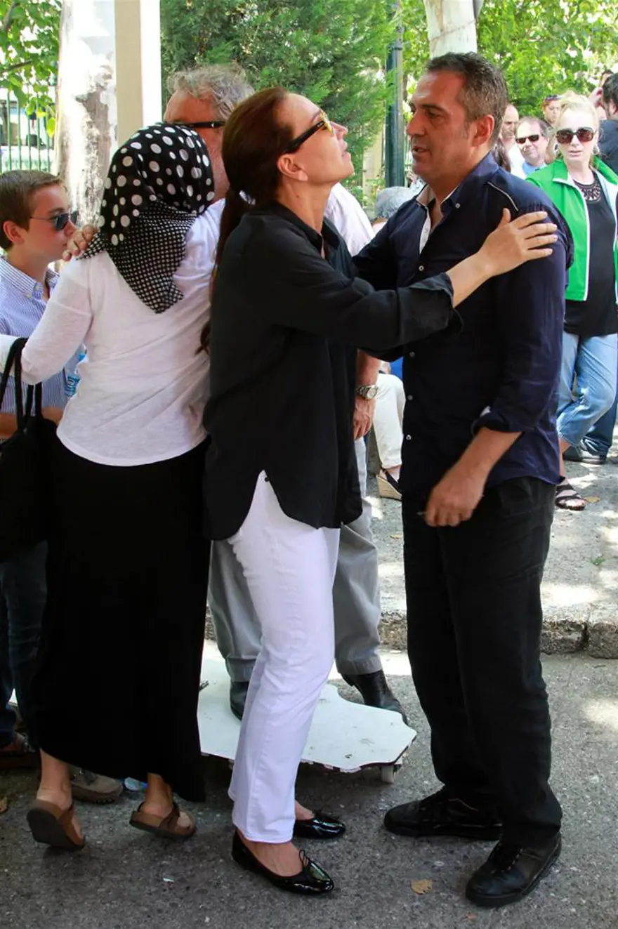 Demet Akbağ'ın acı günü 7
