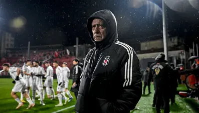 Beşiktaş Fernando Santos ve Rıza Çalımbay'ın aldığı ücretleri açıkladı