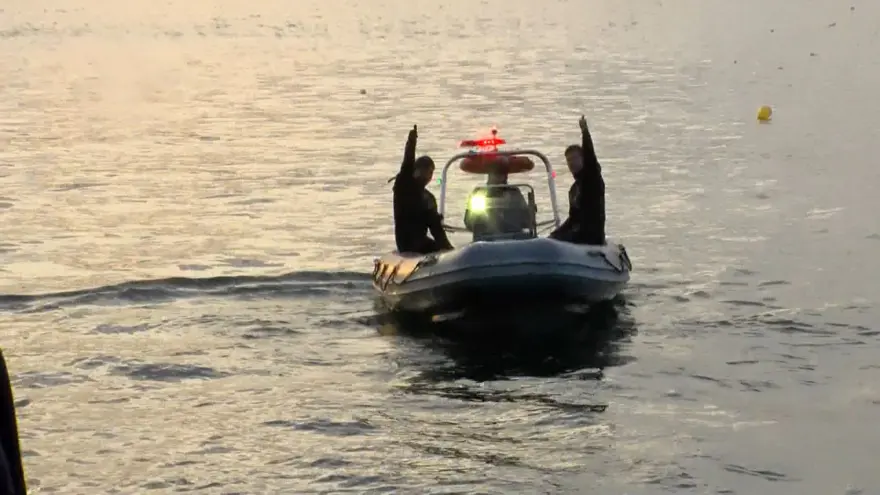 Beşitaş sahilinde dalgıçlarla kedi kurtarma operasyonu 5