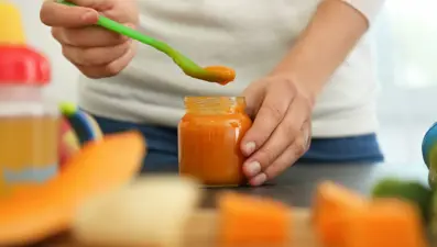 1 hafta sadece bebek maması yedi: 26 yaşındaki genç vücudundaki değişimi anlattı