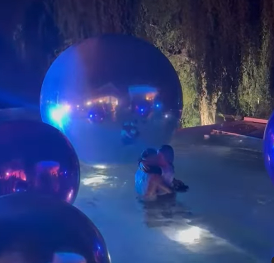 Icardi'den ayrılan Wanda Nara'nın doğum gününden yeni fotoğraflar: Sabaha kadar partiledi, sevgilisiyle havuza atladı 2