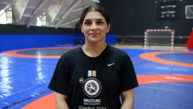 Milli güreşçi Nesrin Baş, Avrupa'da gözünü 7. altın madalyaya dikti