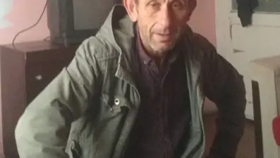 "Hakkınızı helal edin" dedi, ortadan kayboldu