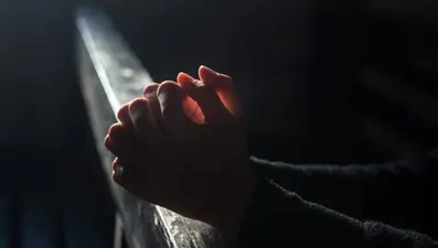 Cami tuvaletinde kız çocuğuna istismar