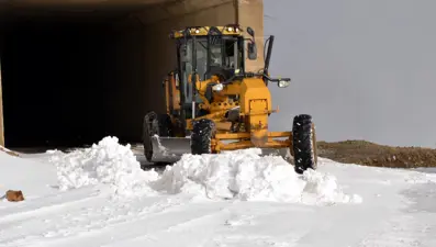 Kar nedeniyle yolda mahsur kaldılar