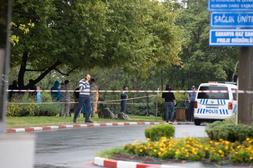 Üzerine F-4 parçası düşen araçların zararını kim karşılayacak? 15