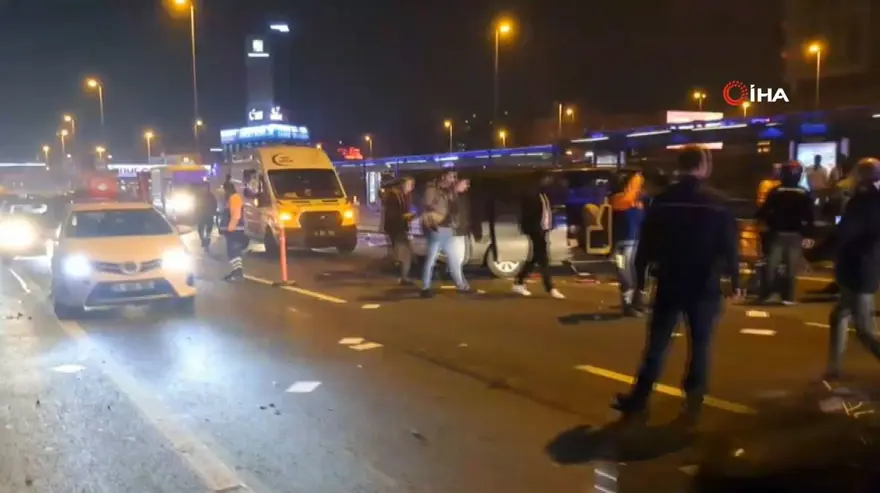 D-100’de makas atan sürücü kazaya neden oldu: 3 yaralı (Sürücünün kaçtığı iddia edildi) 4