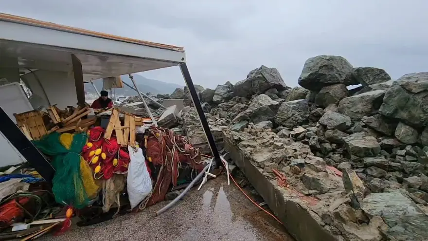 Esenköy balıkçı barınağı tanınmaz hale geldi 3