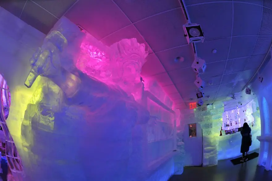 Buz bar ilgi odağı 24