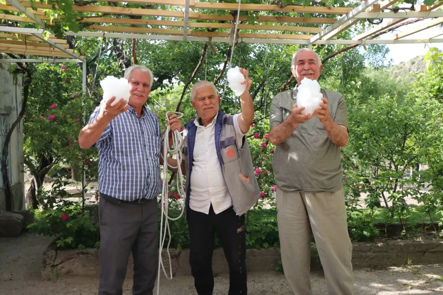 Kışın karla dolduruyorlar: Yazın serinlemek için kullanılıyor 6