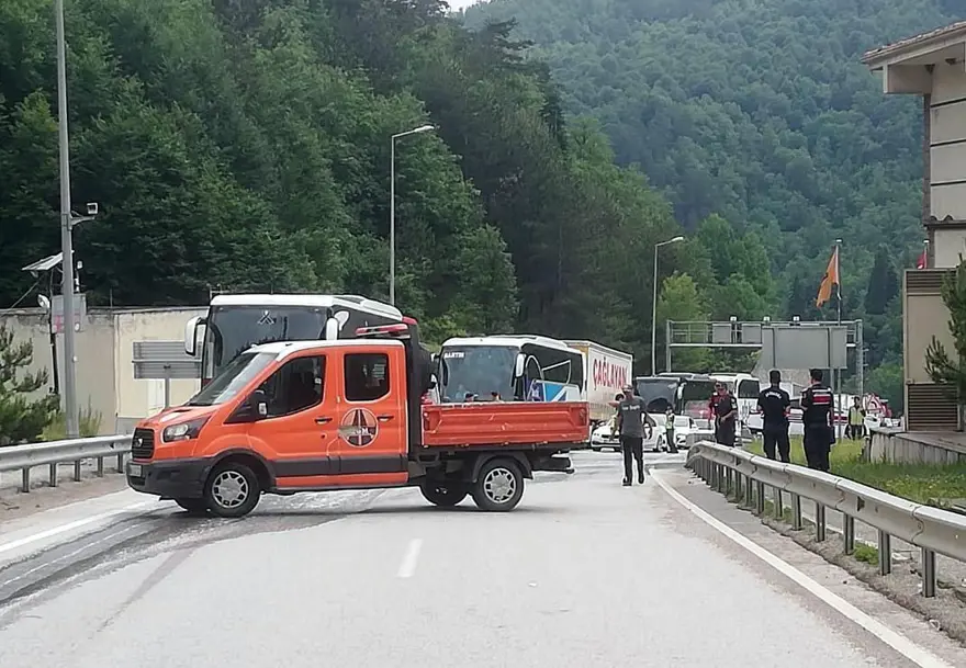 Bolu'da Dorukhan Tüneli'nde cip yangını 6