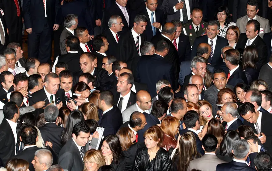 Siyasetçiler resepsiyonda buluştu 3