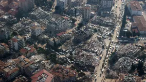 Kahramanmaraş'ta 7,7 ve 7,6 büyüklüğünde deprem Kahramanmaraş'ta 7,7 ve 7,6 büyüklüğünde deprem