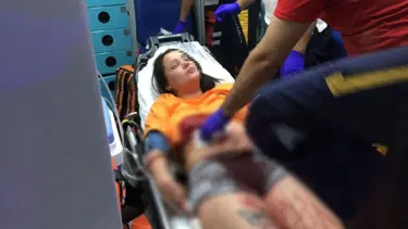 Kanlar içinde bulunan kadın: Bıçağın üstüne düştüm