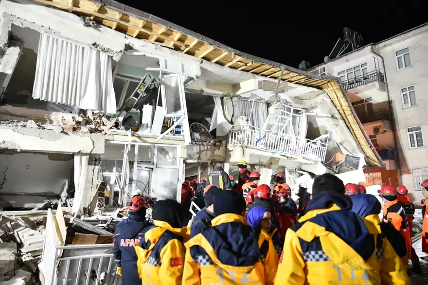 Elazığ'da 6,8'lik deprem (Bölgeden son fotoğraflar) 13