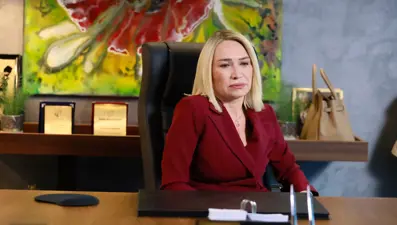 Akrep 20. bölüm fotoğrafları: Perihan'ın zorlu mücadelesi