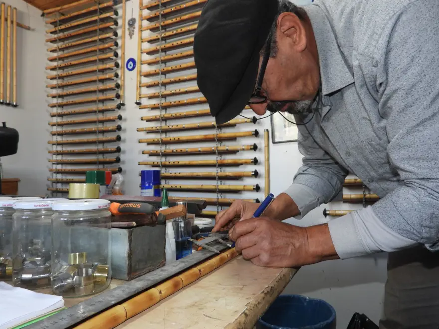 Sazlıklardan toplanarak yapılıyor: 2 bin ile 20 bin lira arasında satılıyor 2