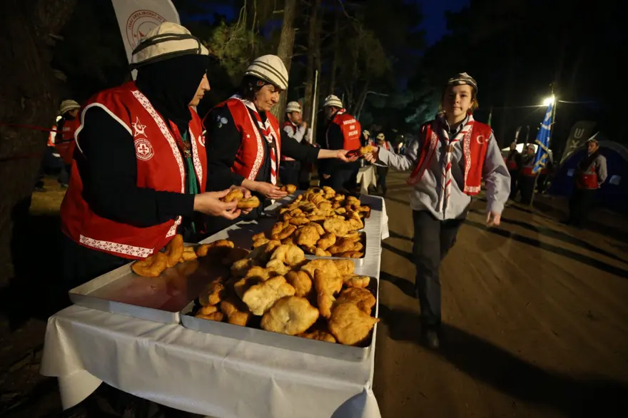 Çanakkale Kara Savaşları'nın 109. yılı: 57. Alay Vefa Yürüyüşü 2 Çanakkale Kara Savaşları'nın 109. yılı: 57. Alay Vefa Yürüyüşü 2