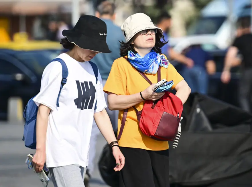 Aşırı sıcaklar İstanbul’u önce terk edecek, sonra gerigelecek (22 Temmuz tarihine dikkat) 4 Aşırı sıcaklar İstanbul’u önce terk edecek, sonra gerigelecek (22 Temmuz tarihine dikkat) 4