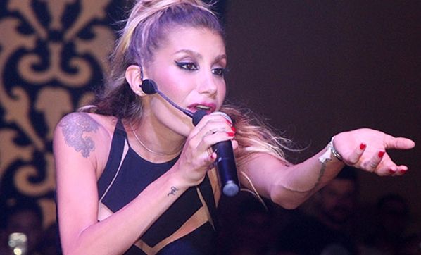 İrem Derici: Bana laf eden 'Ekşi Sözlükçü'ler kitap okusun