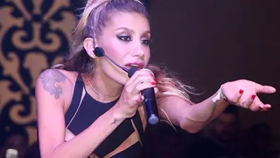 İrem Derici: Bana laf eden 'Ekşi Sözlükçü'ler kitap okusun